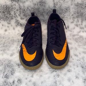 Nike mercurial indoor soccer shoes